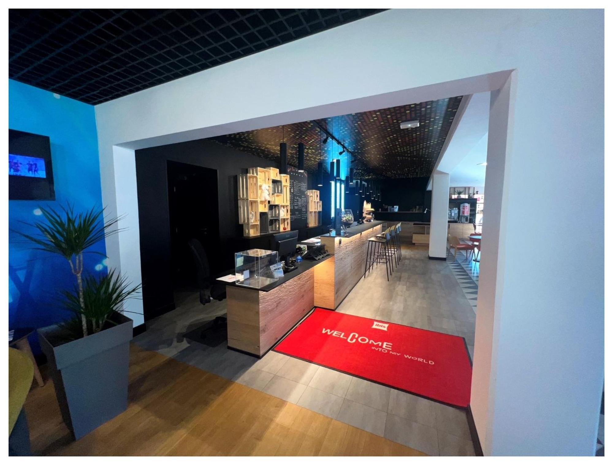 Отель Ibis Strasbourg Sud La Vigie Оствальд Экстерьер фото