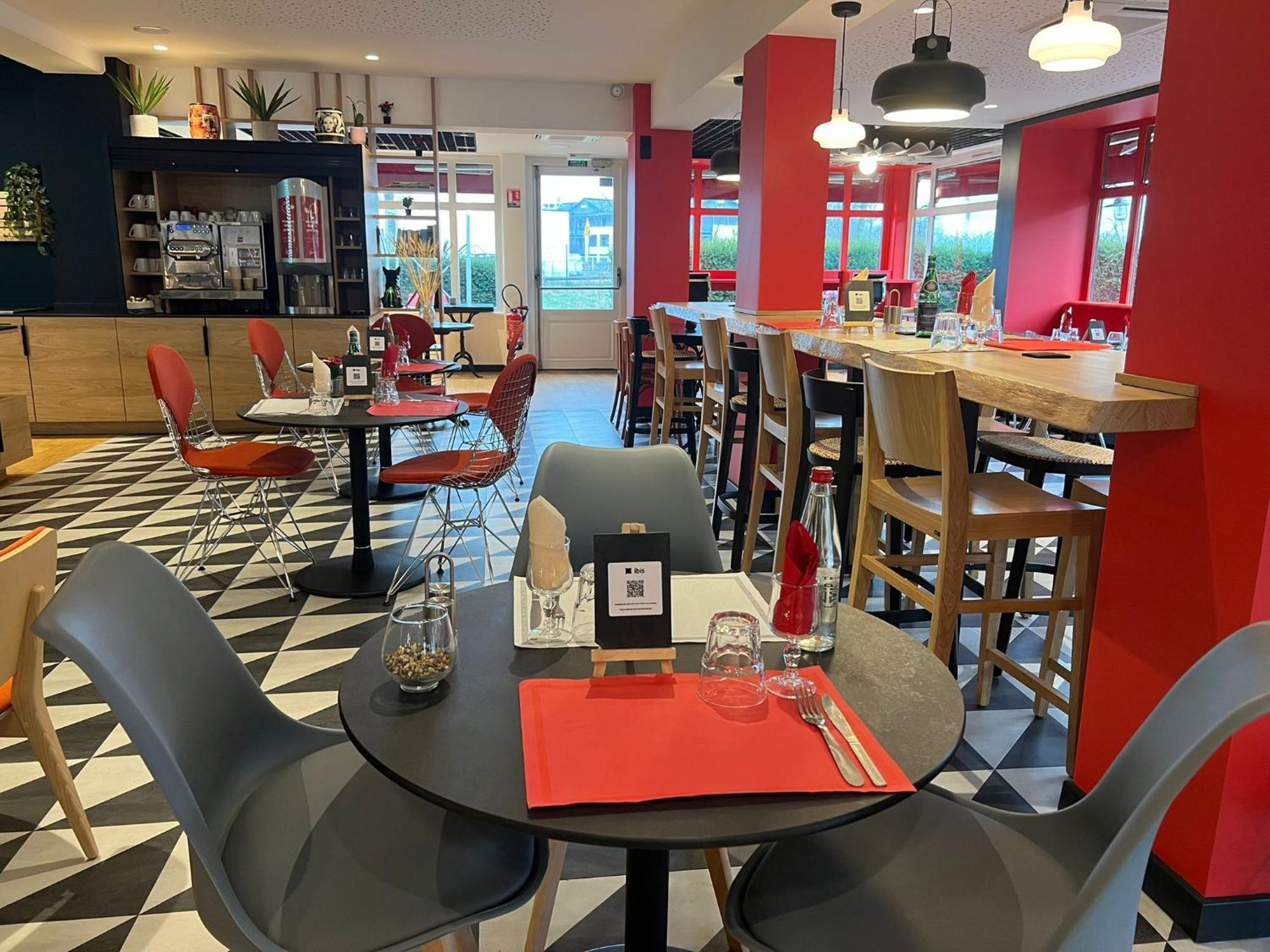 Отель Ibis Strasbourg Sud La Vigie Оствальд Экстерьер фото