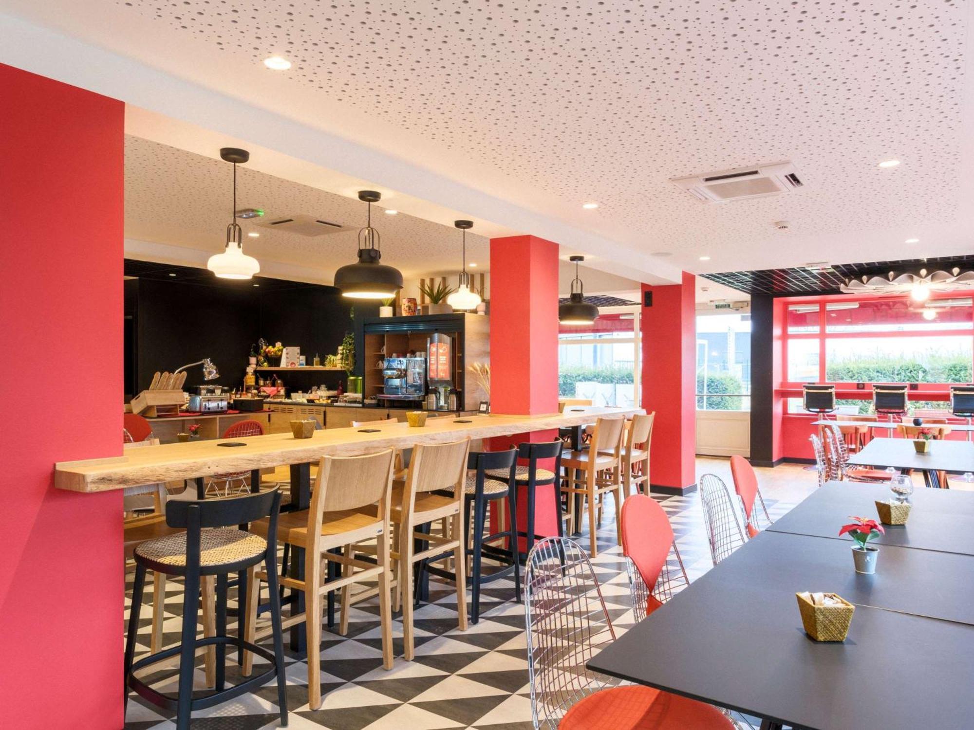 Отель Ibis Strasbourg Sud La Vigie Оствальд Экстерьер фото