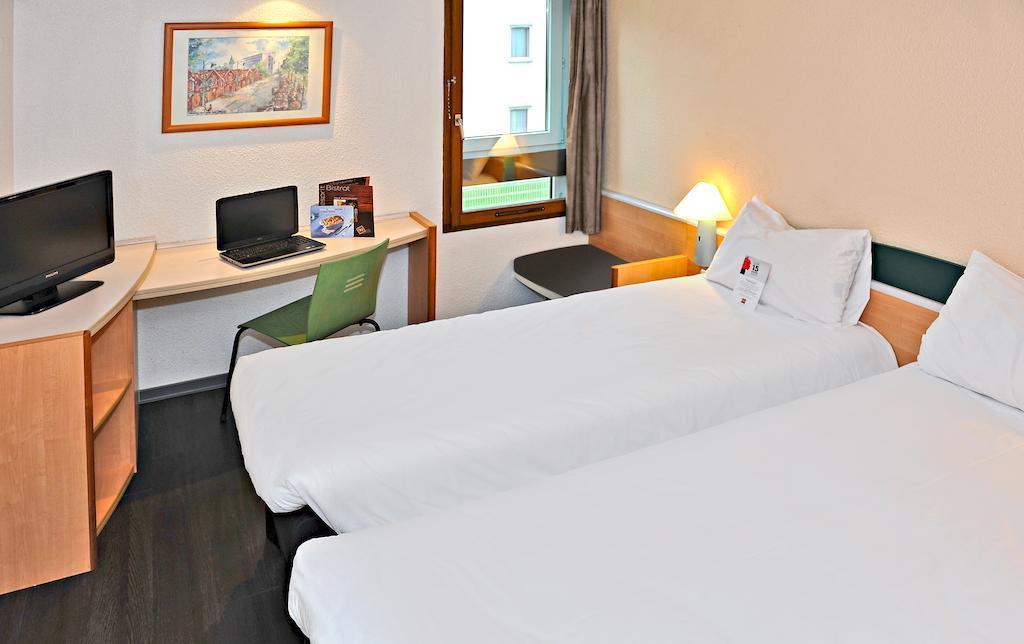 Отель Ibis Strasbourg Sud La Vigie Оствальд Экстерьер фото